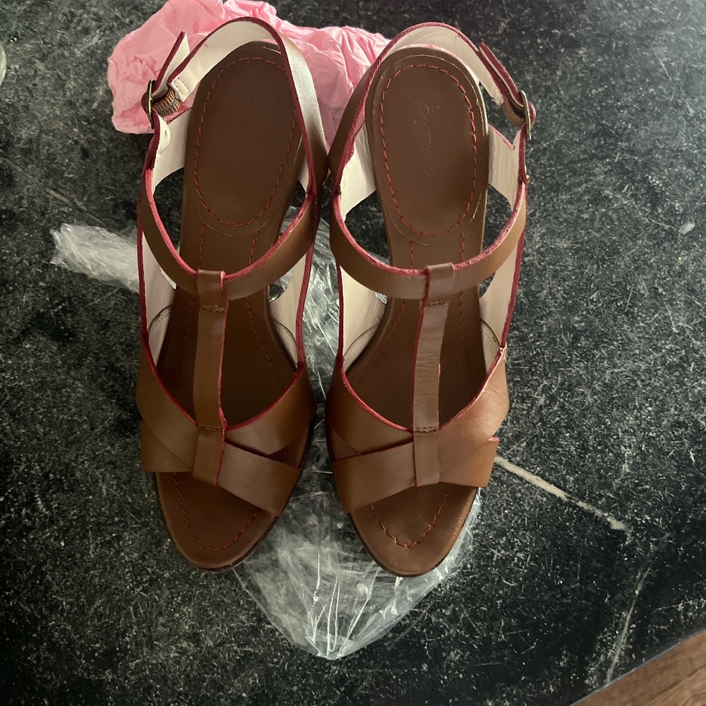 Boden high heel leather shoes
